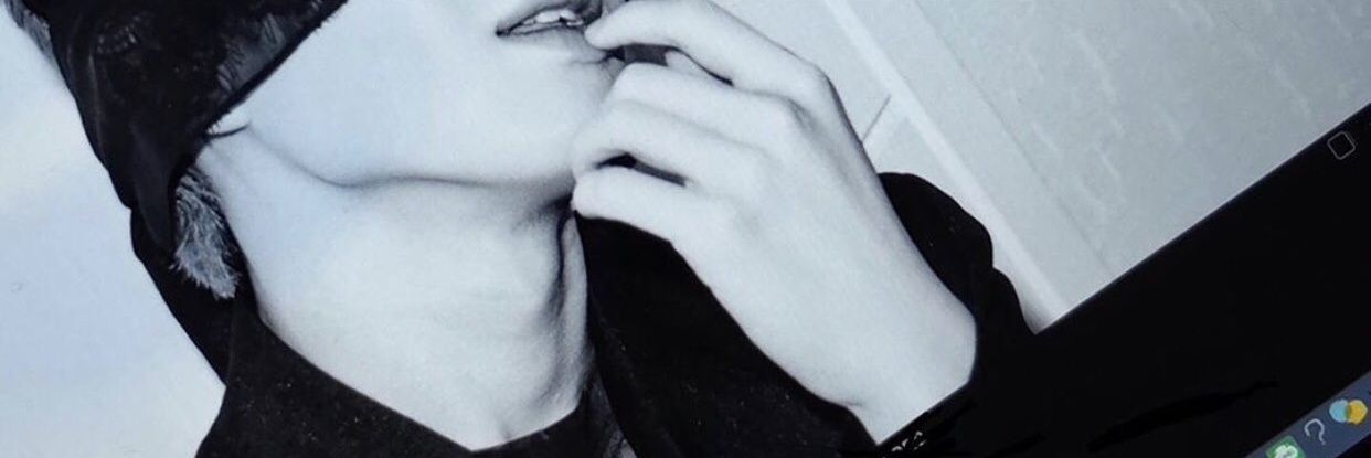 iniosin's profile banner image