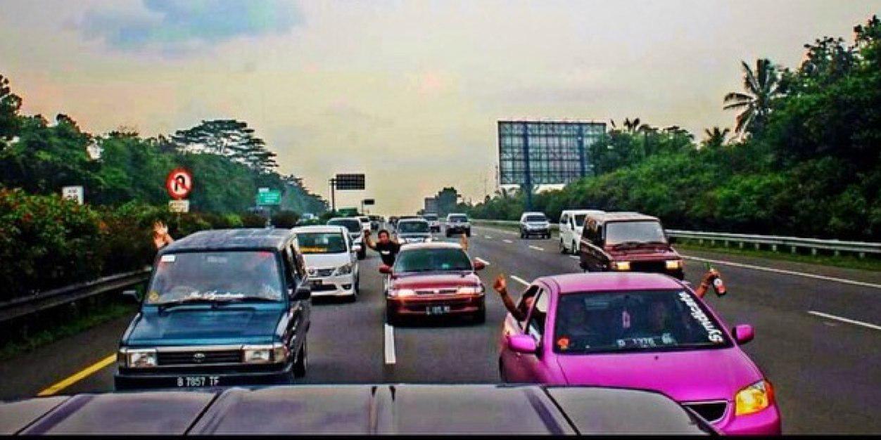 agung_sandy's profile banner image