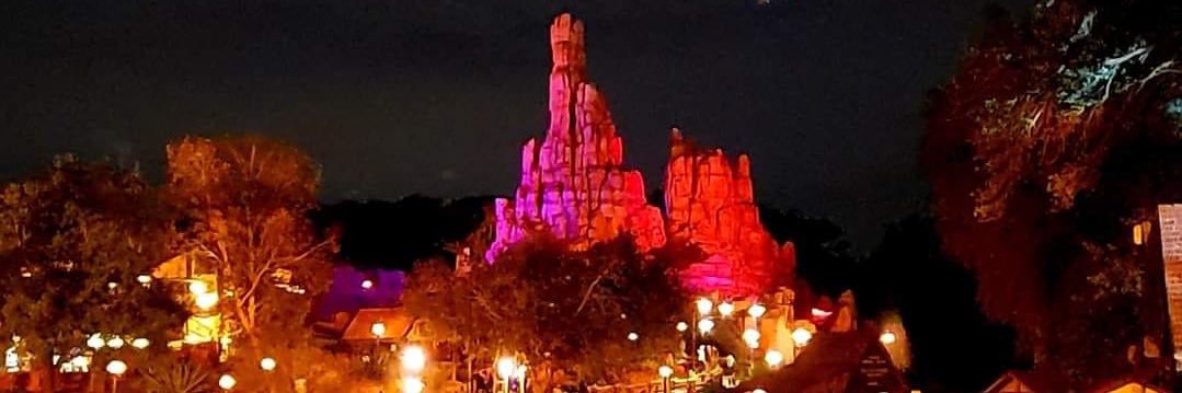 thisblondiebre's profile banner image