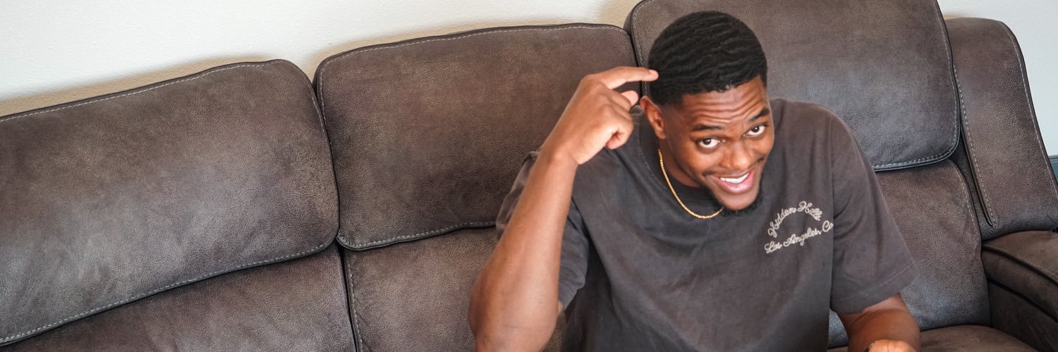 claredavon's profile banner image
