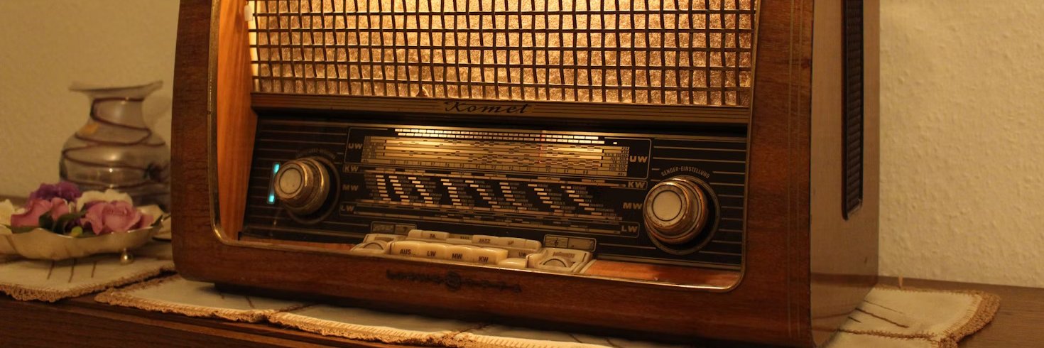 loraroradio's profile banner image