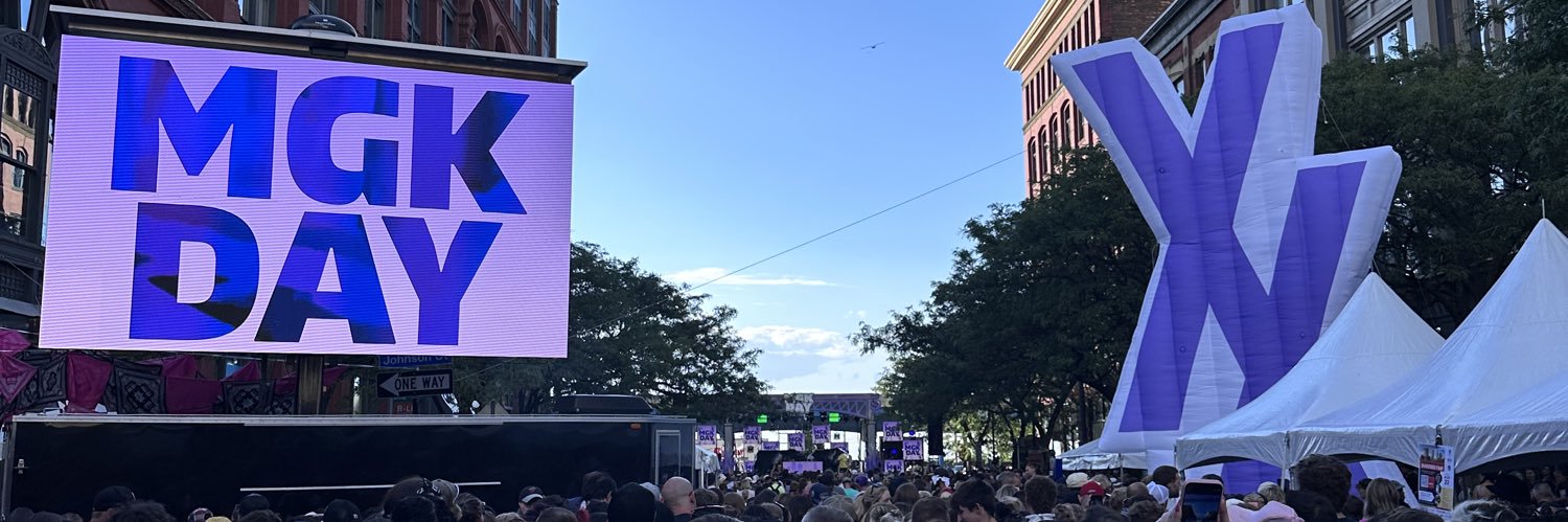 lxxtown's profile banner image