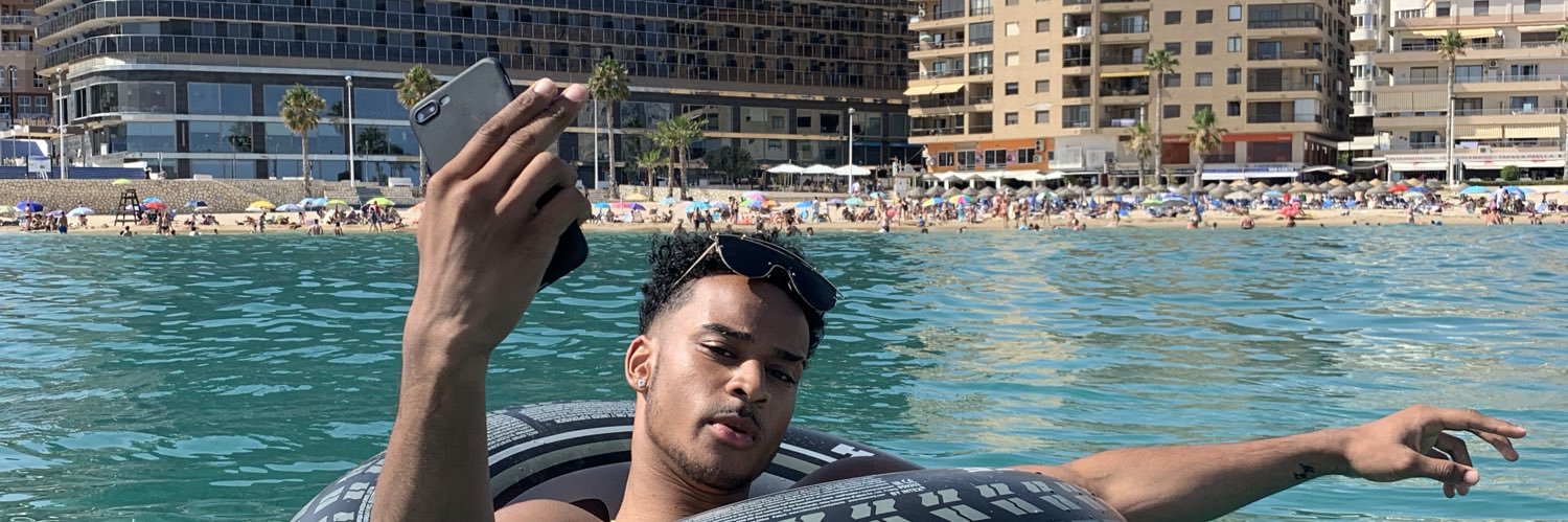 YS_Gomes's profile banner image