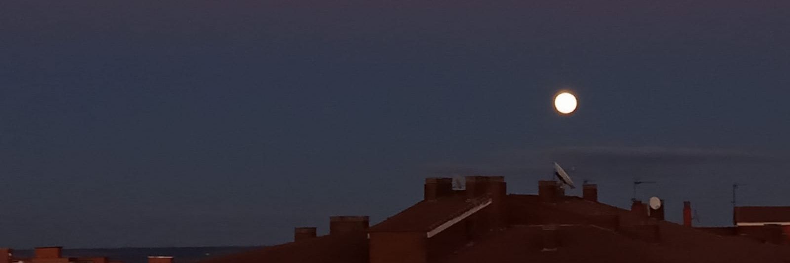 AbrilM_98's profile banner image