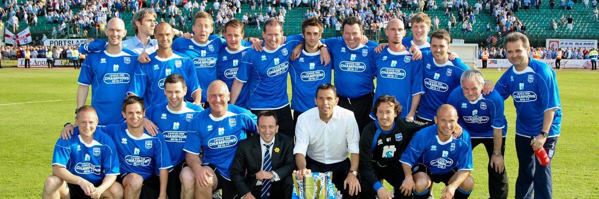 Simon Tipple 💙 banner