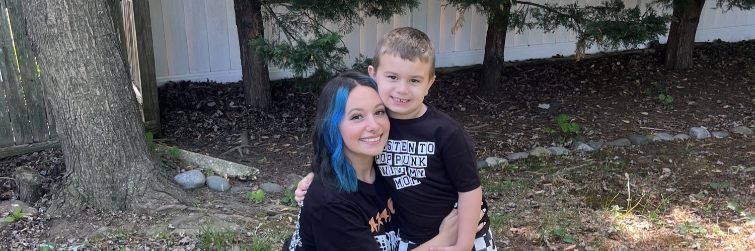 lexi_rusk13's profile banner image