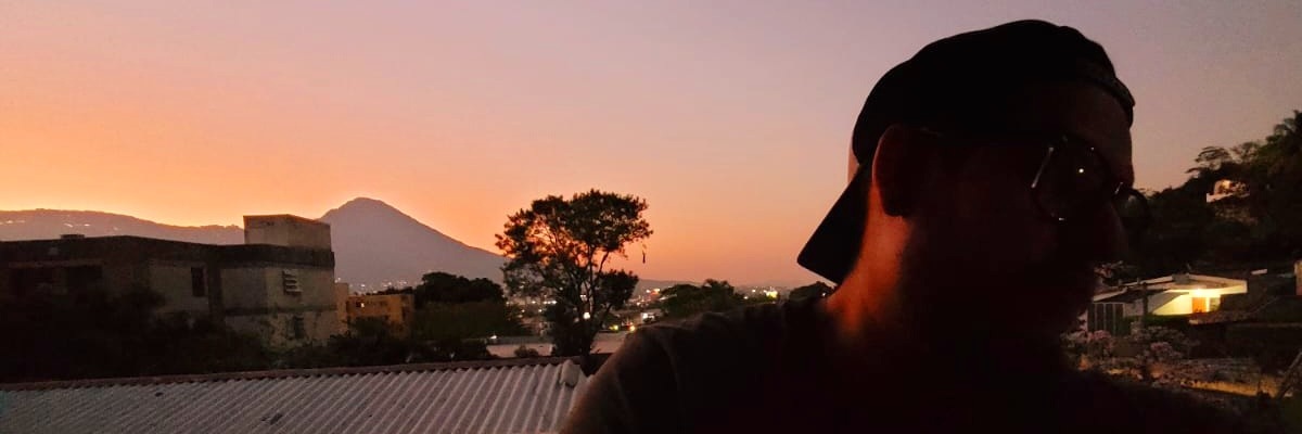 aGaray17's profile banner image