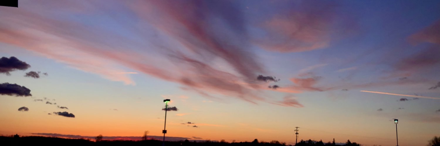 dreamyissy's profile banner image