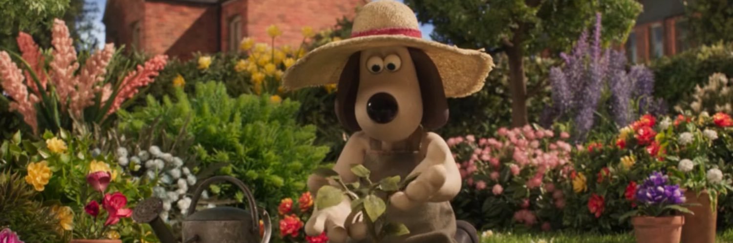 Izzy Lamb 🦑 banner