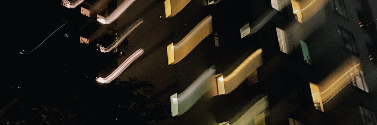 00llyv's profile banner image