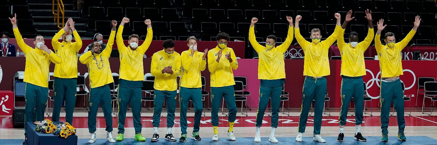 Emma 🏀👩🏽‍💻 banner