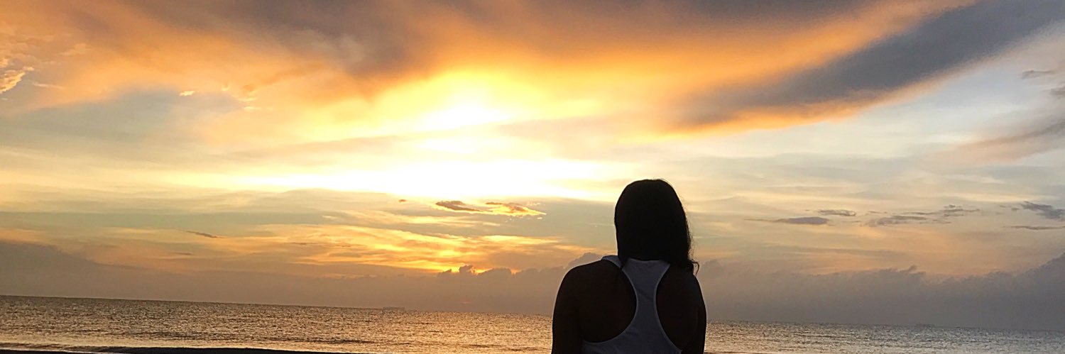 GoldenGirl335's profile banner image