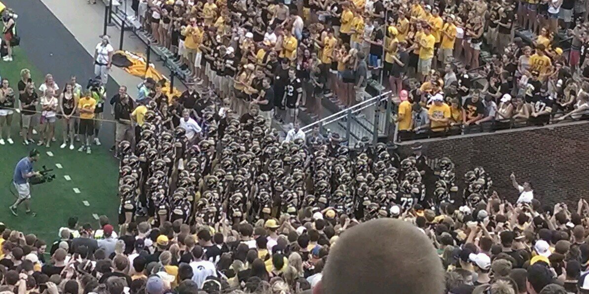 hawkeyes_r_num1's profile banner image