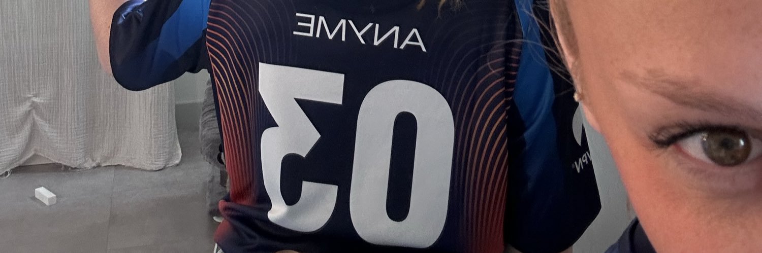 juuliaabd's profile banner image