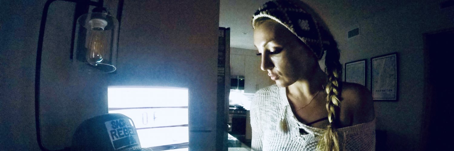 dariaofchange's profile banner image