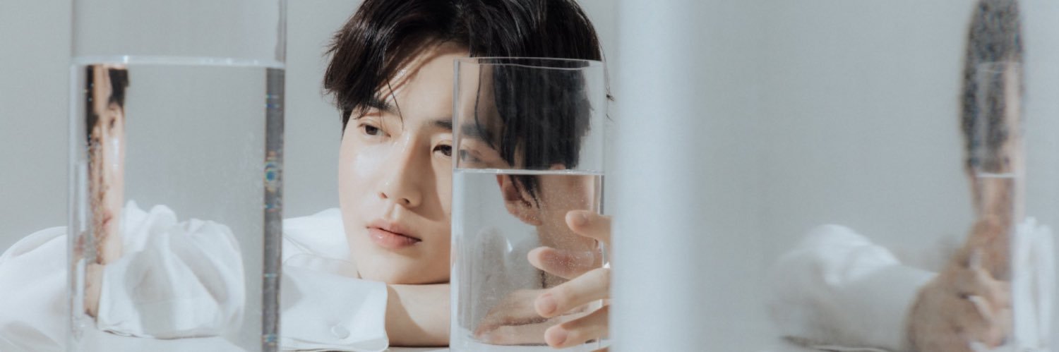 EYEEYES_SUHO's profile banner image