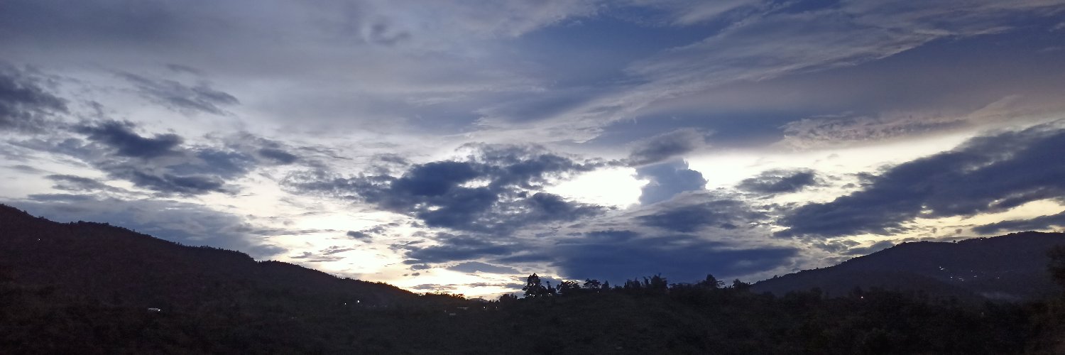 elipeshai's profile banner image