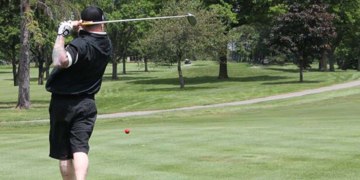 R_singer🏠💵 banner