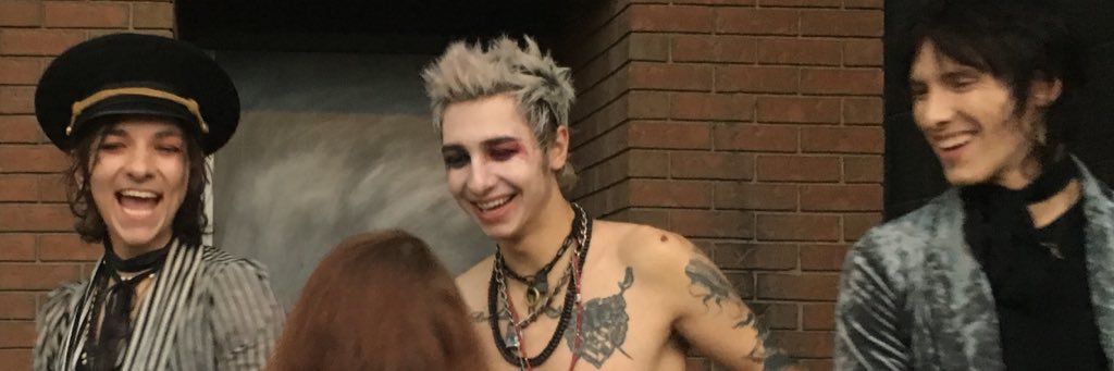 Iovethevoid's profile banner image