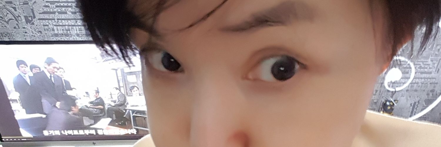 vineeda's profile banner image