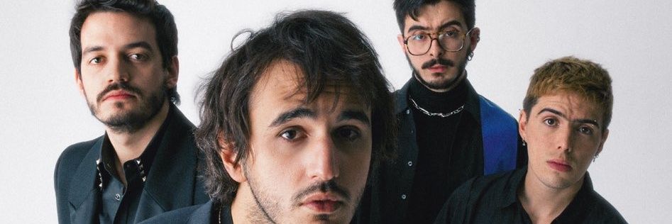 danisaoros's profile banner image
