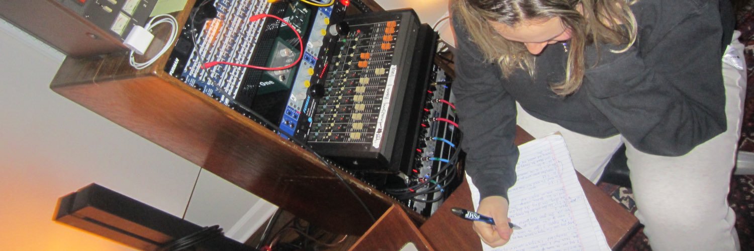 giannabielendaa's profile banner image