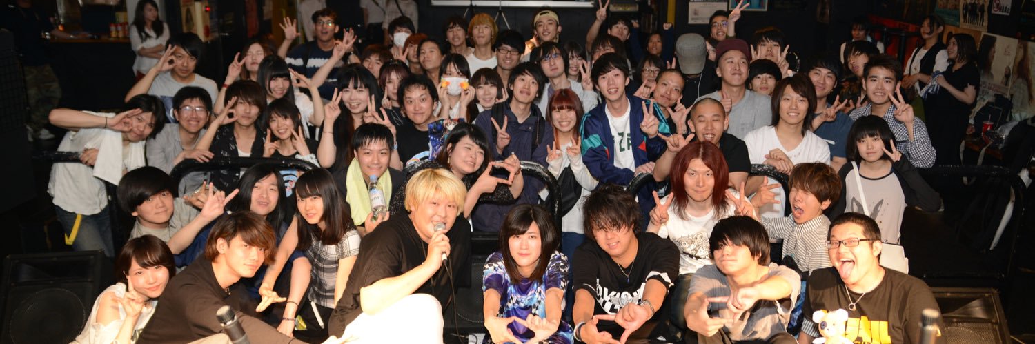 camera_drop's profile banner image