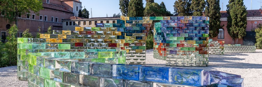 Poesiaglass's profile banner image