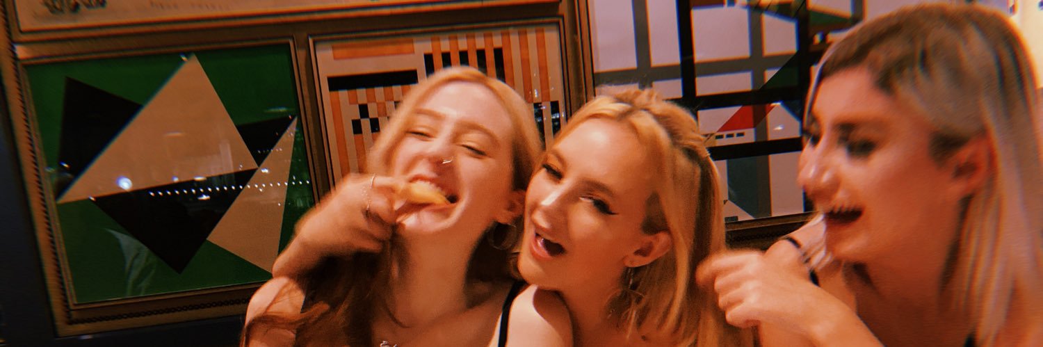 emilymannnning's profile banner image