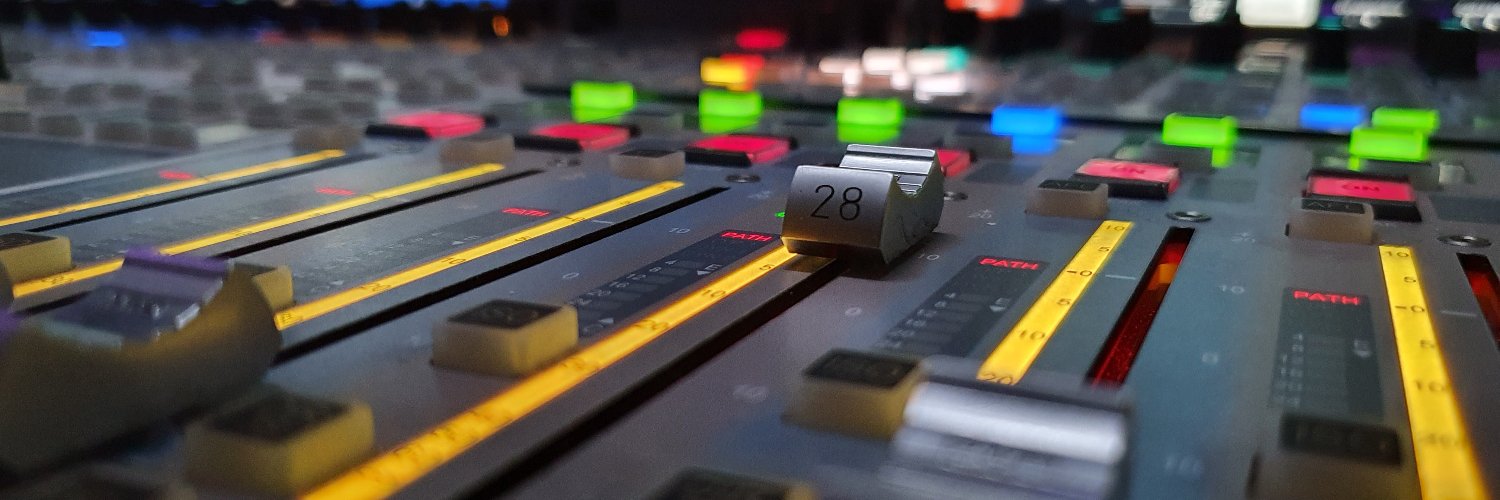 Simon Daniels banner