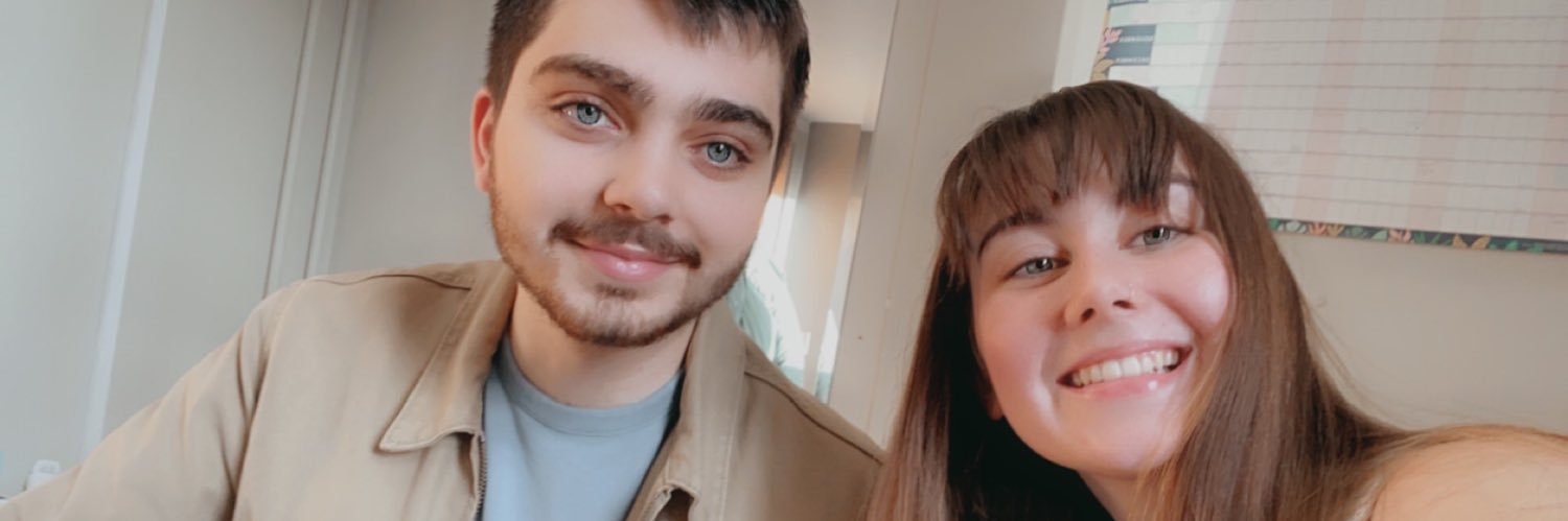 EMILLYYOO's profile banner image