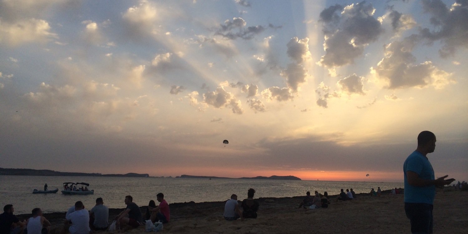 Elliott Simpson banner