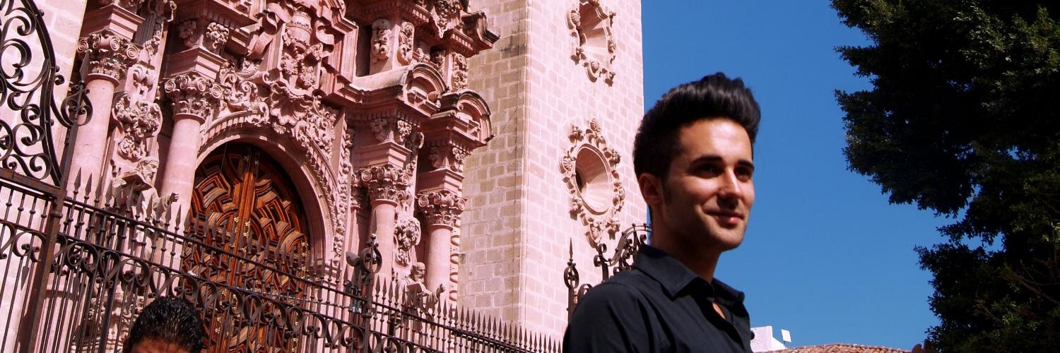 Adrián Contreras banner