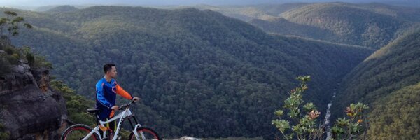 rezaashuri Profile Banner