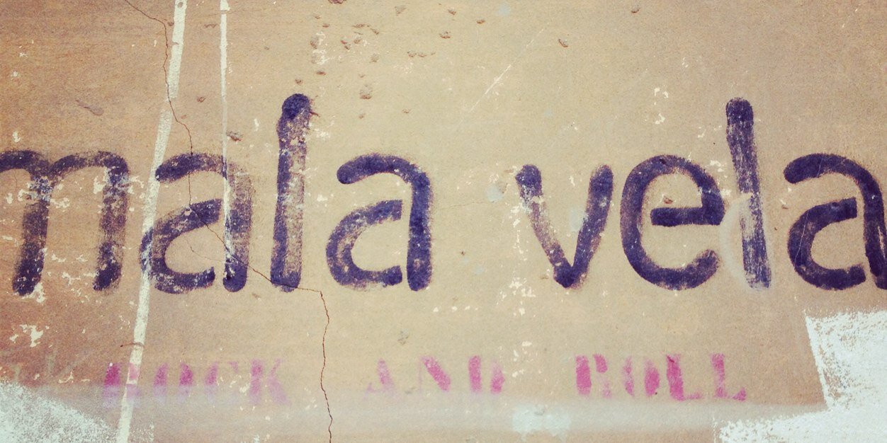 Mala Vela banner