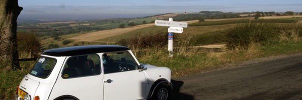 miniholic_uk Profile Banner