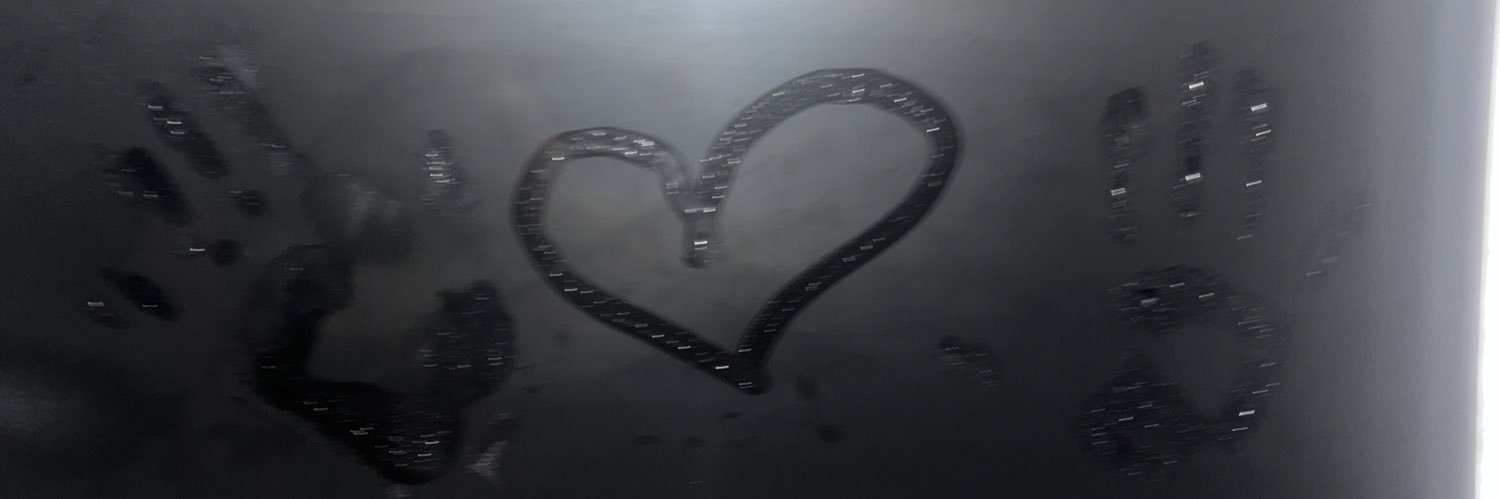 QUEEN banner