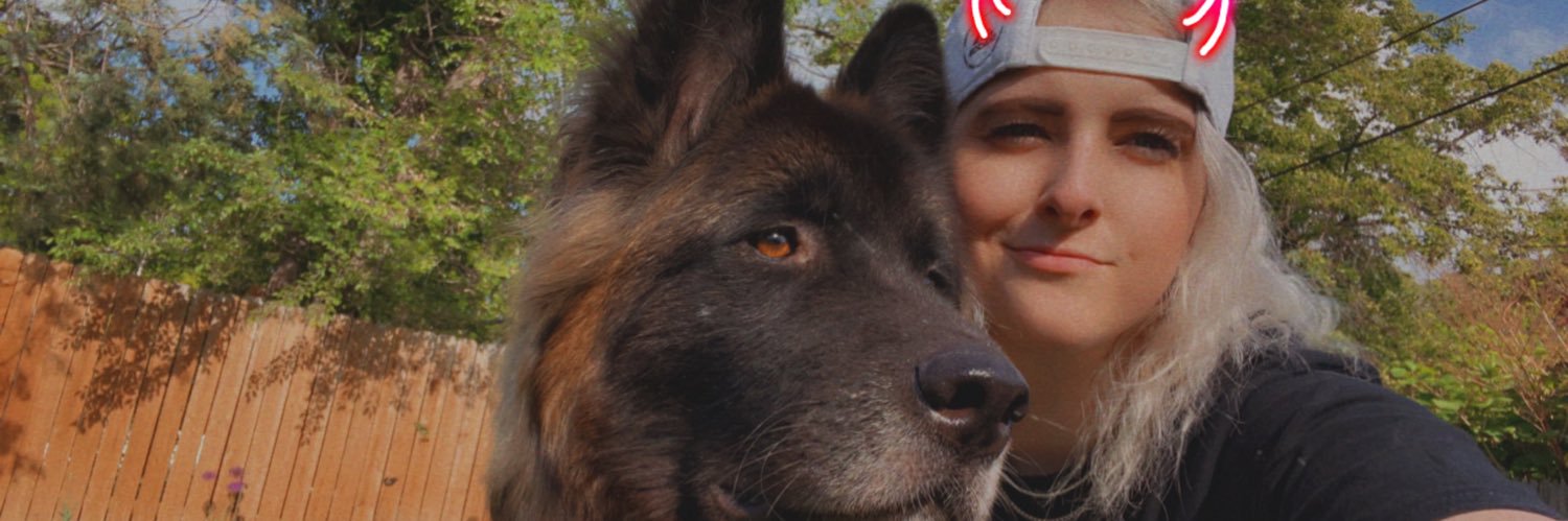 lynee_lyn's profile banner image