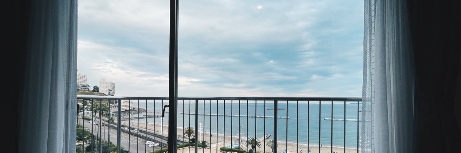 ___t_37's profile banner image