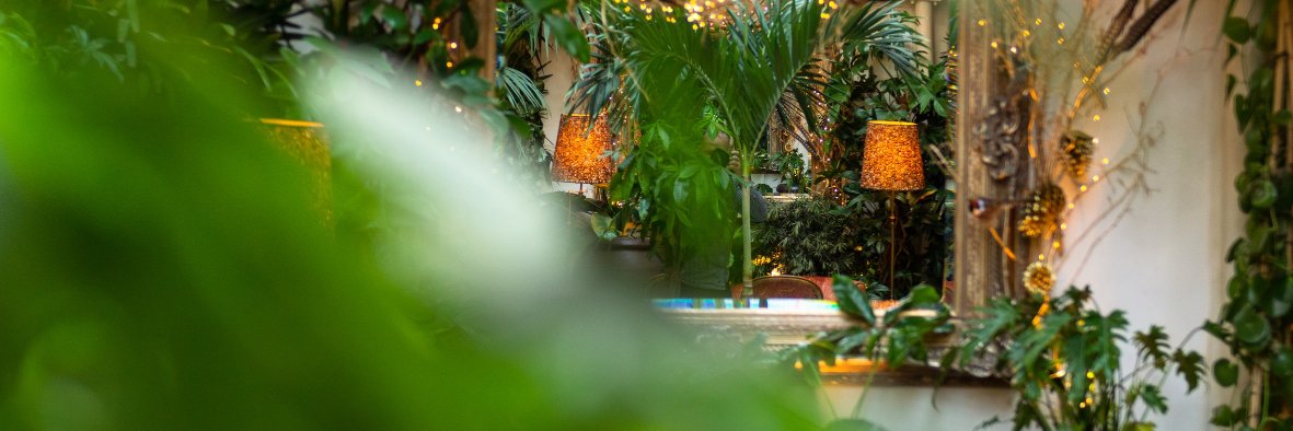 Rules Restaurant banner