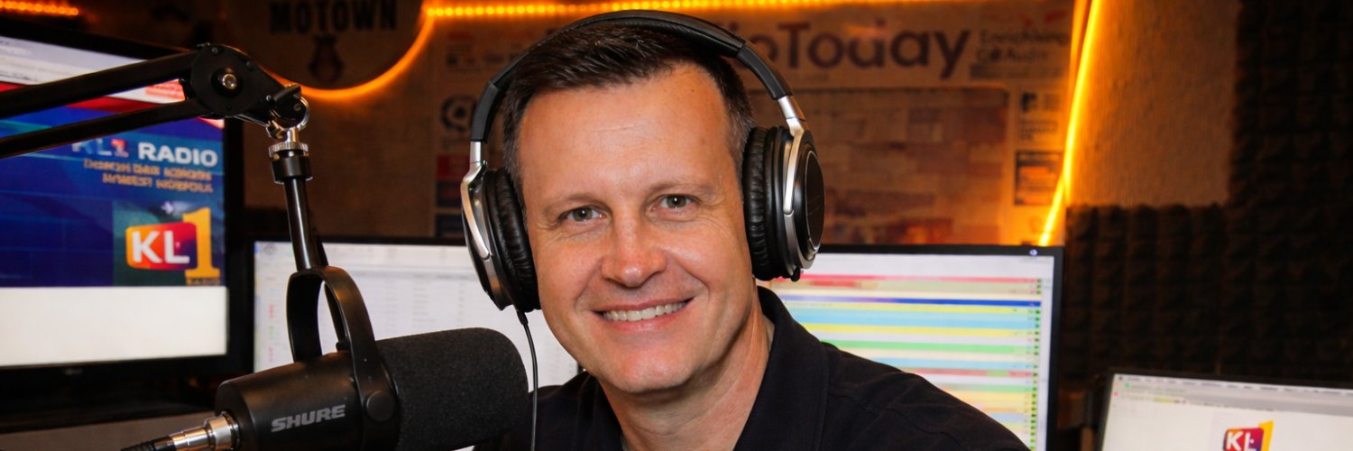 leevincent66🎙📻 banner