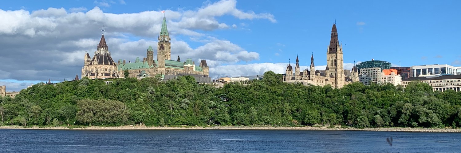 Tracy Shoüldice 🇨🇦 ❤️ 🇺🇦 banner
