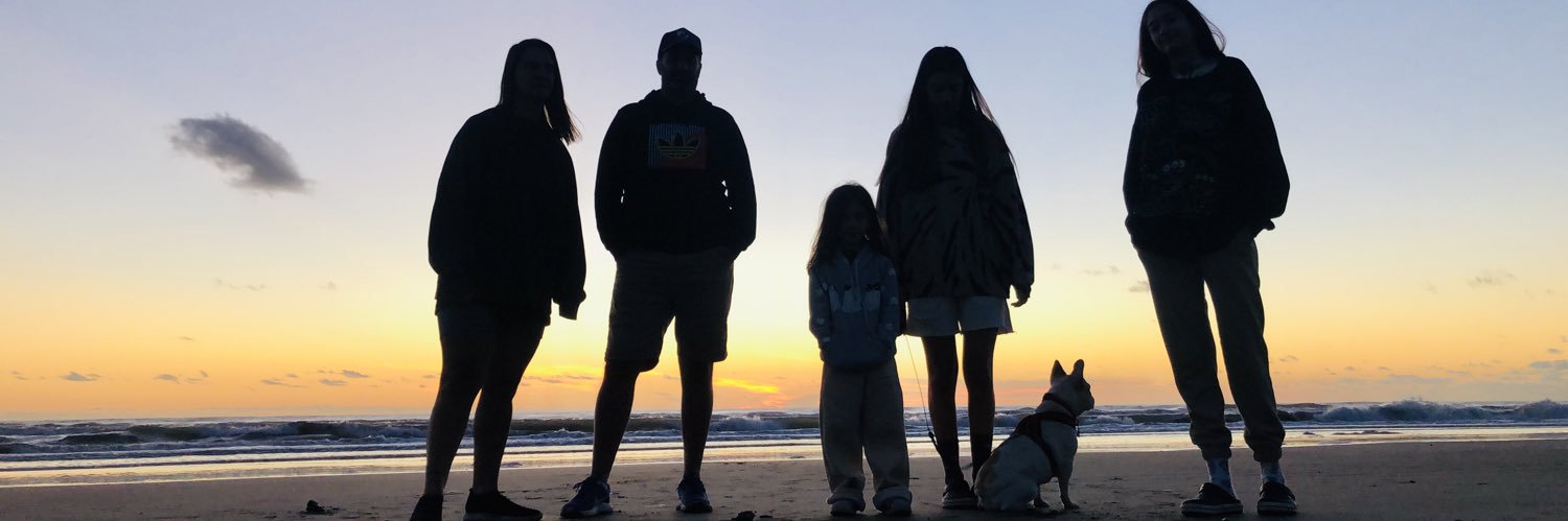 EliVacci's profile banner image