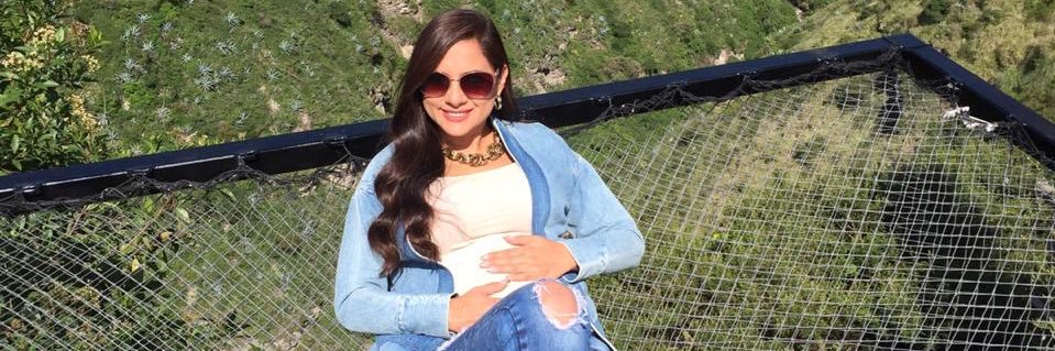 Vky Almendariz banner