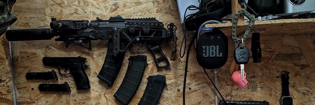 Видатний прутень's banner