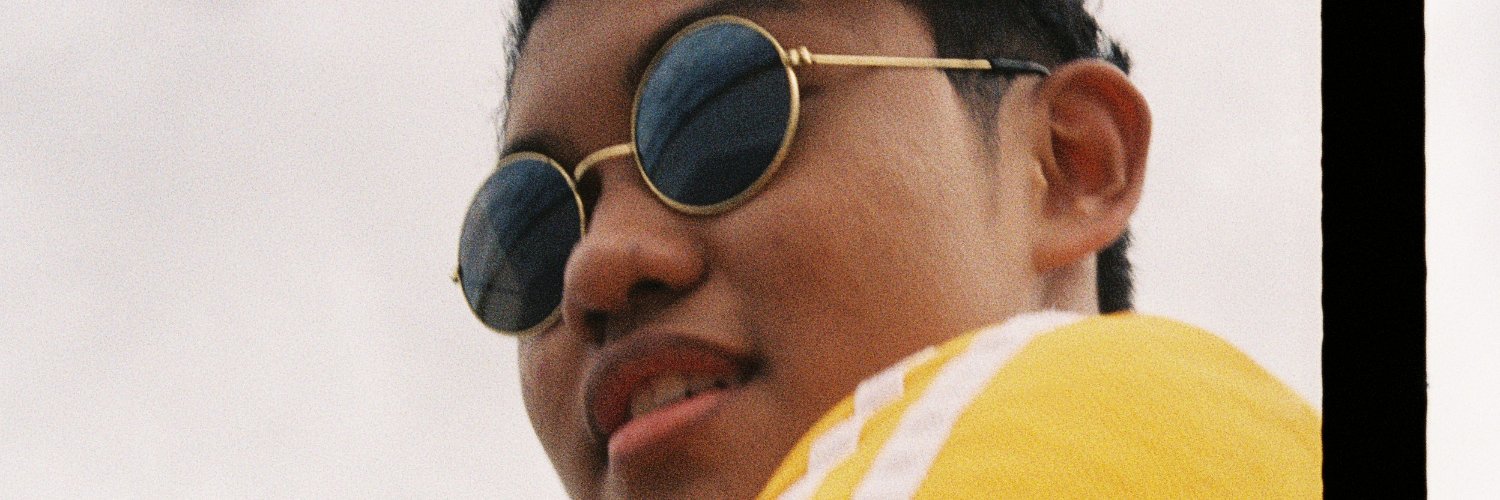 YGliocam's profile banner image
