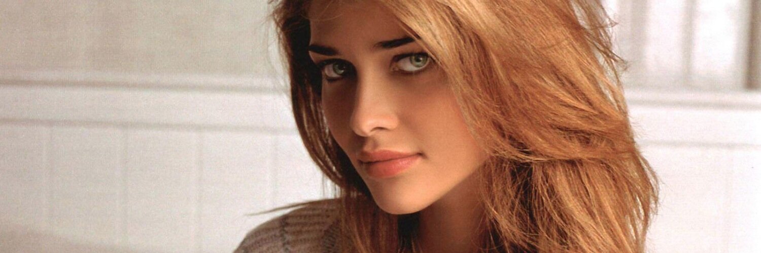 idleie's profile banner image