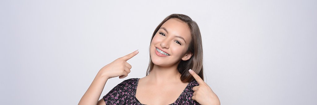laredobraces's profile banner image