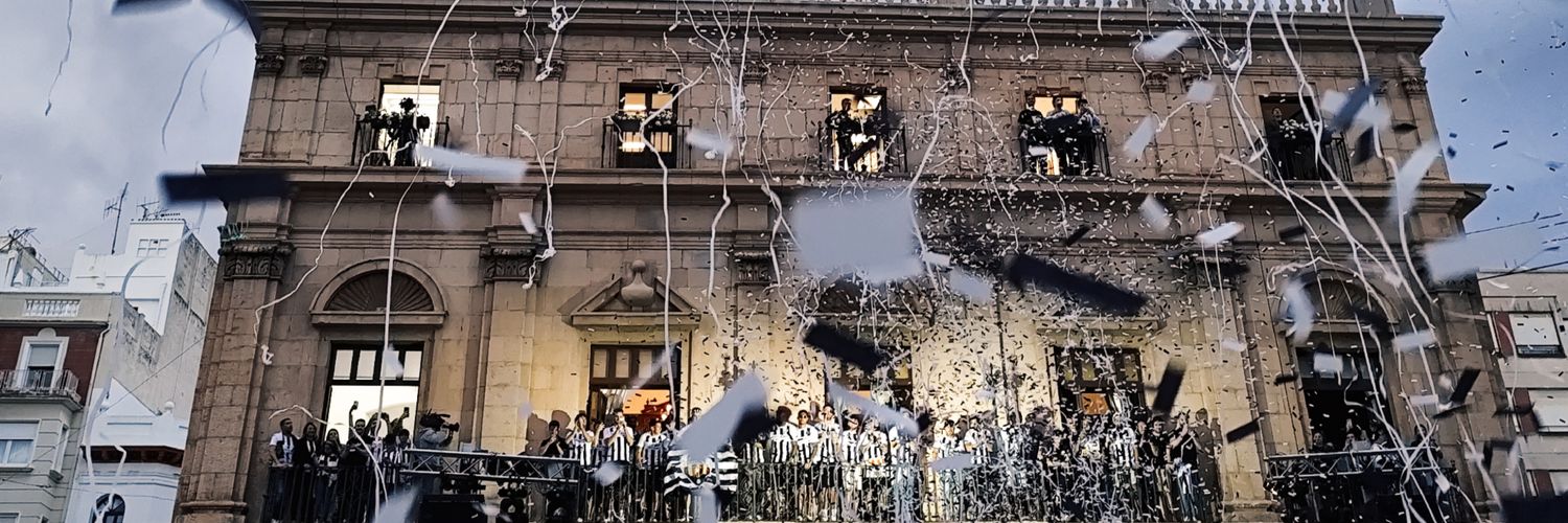 Andrea 🐦‍🔥 banner