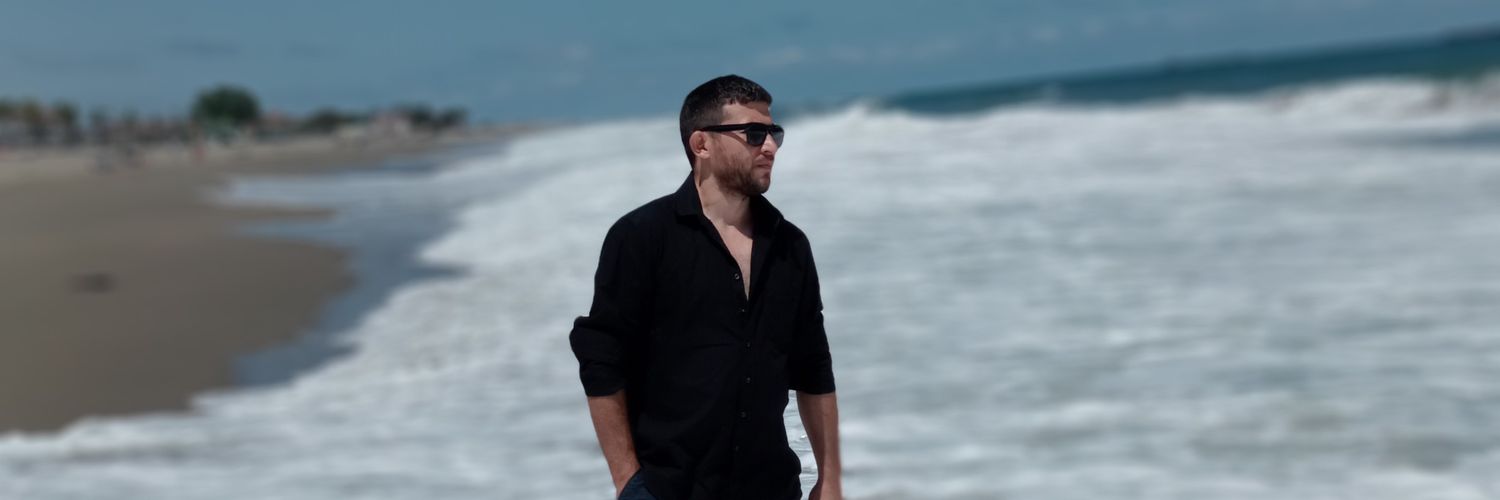 enesss325's profile banner image